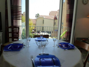 Appartement Climatisé au Centre du Lavandou, 3 Chambres avec Balcon, Proche Commodités - FR-1-308-157